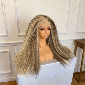 Perruque Longue Highlight 4-30/103 – Kinky Straight Naturelle 13x4 Sans Colle Futura